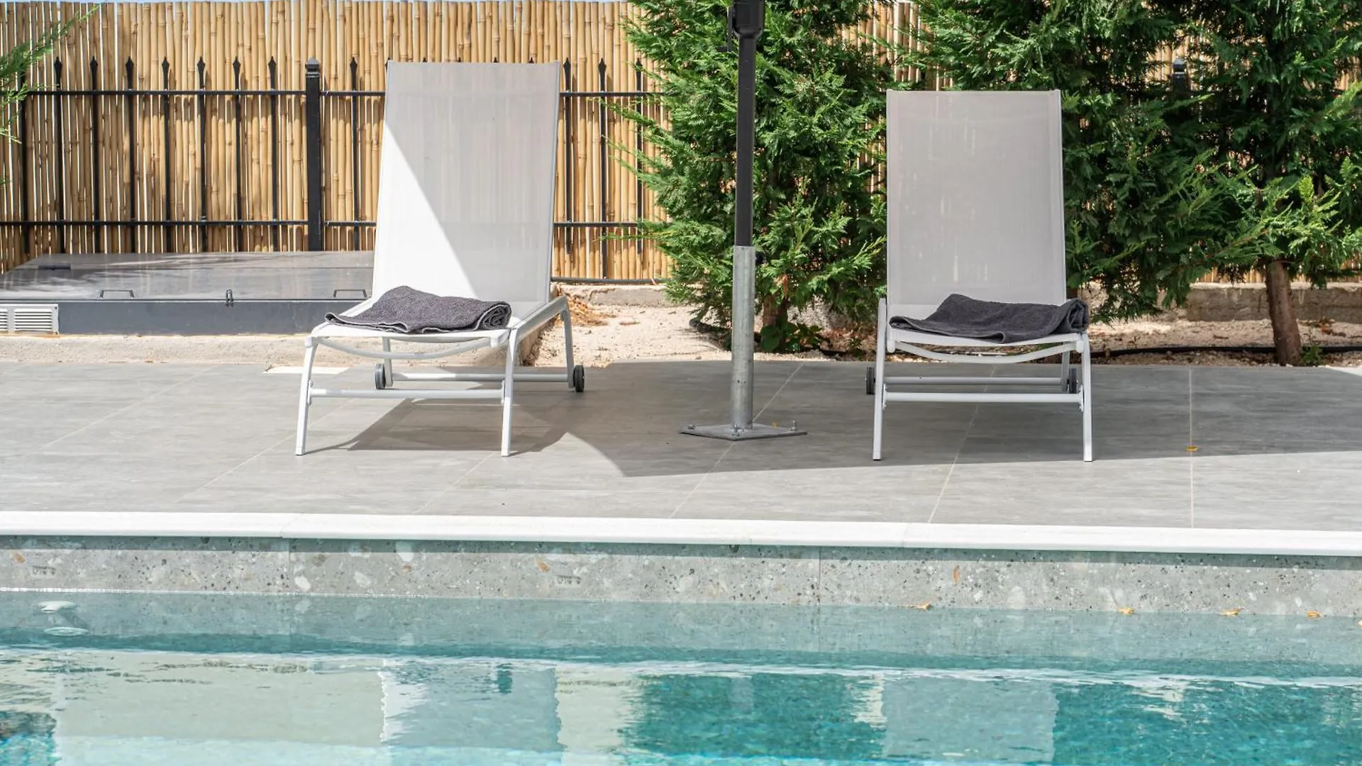 Legantes Luxury Apartments Makriotika