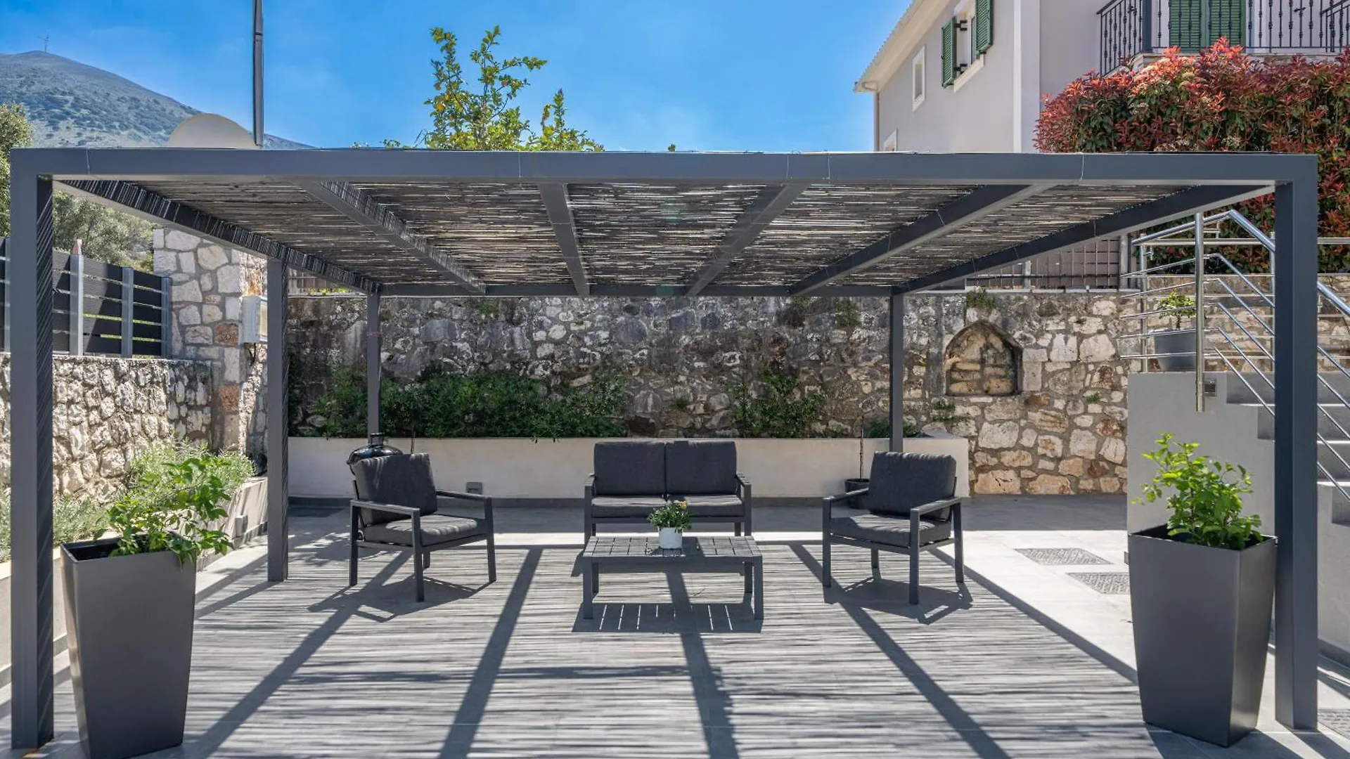 Legantes Luxury Apartments Makriotika