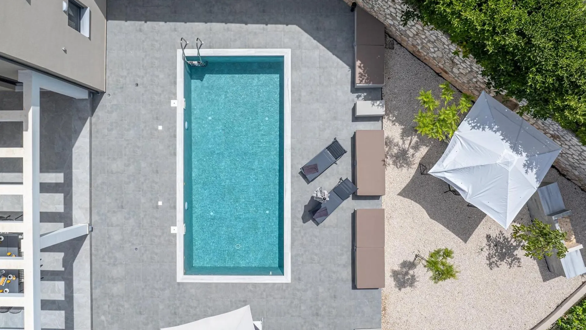 Legantes Luxury Apartments Makriotika
