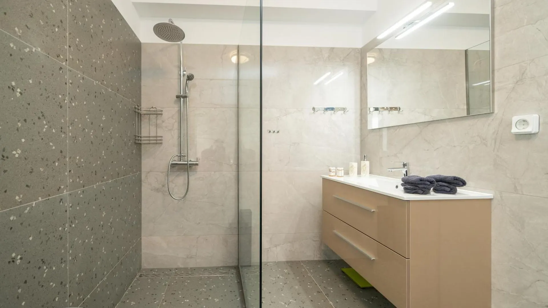 Legantes Luxury Apartments Makriotika 0*,  Greece