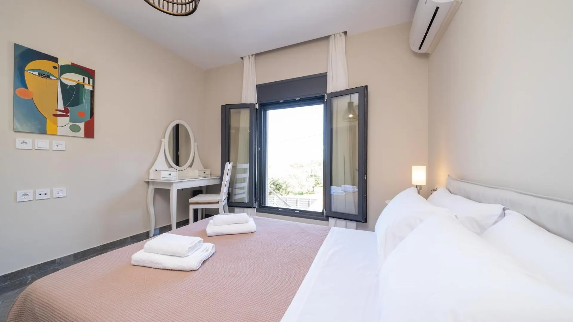 Legantes Luxury Apartments Makriotika Greece