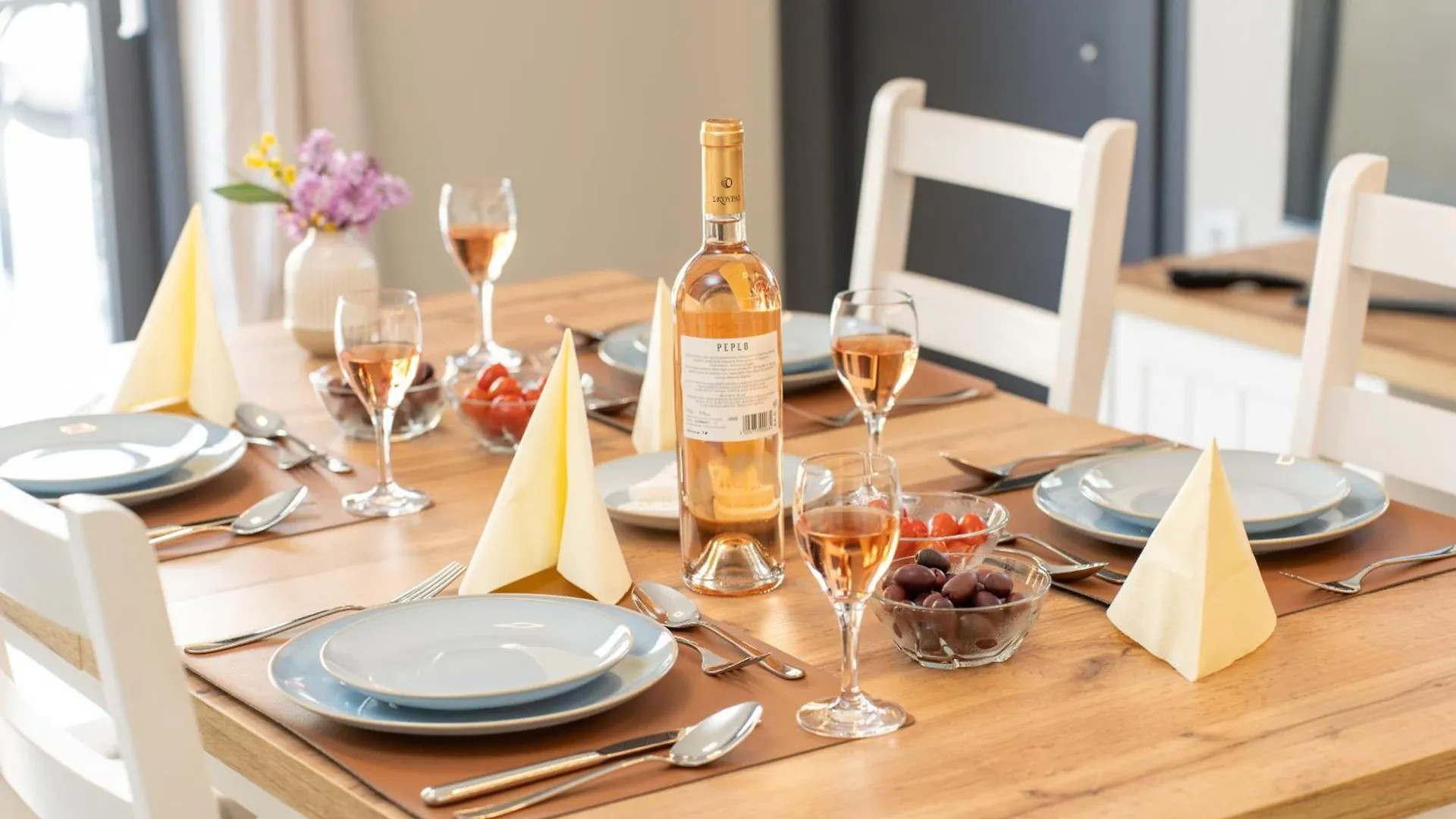 Legantes Luxury Apartments Makriotika